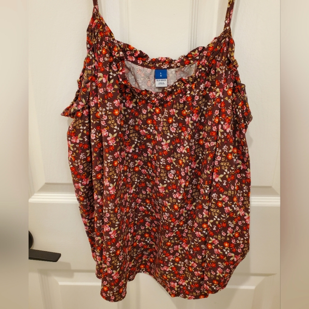 Swing scoop burgundy floral tank, Size Lrg